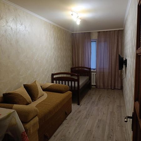 Apartments Near The Trinity Church On Dovzhenko Street,102 Chernihiv Ngoại thất bức ảnh