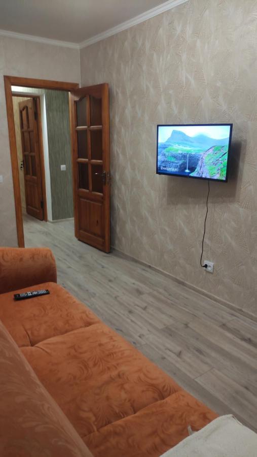 Apartments Near The Trinity Church On Dovzhenko Street,102 Chernihiv Ngoại thất bức ảnh